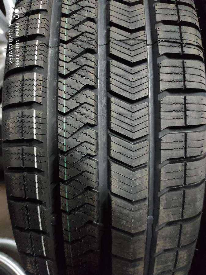 -Kita-, žieminės 235/60 R18