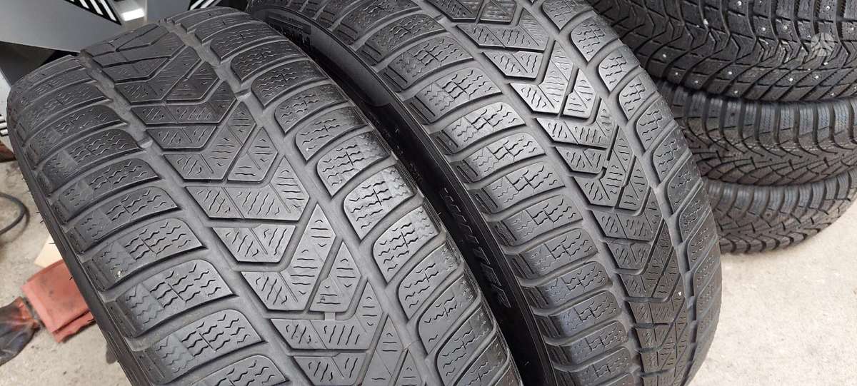 Pirelli, winter 235/45 R19