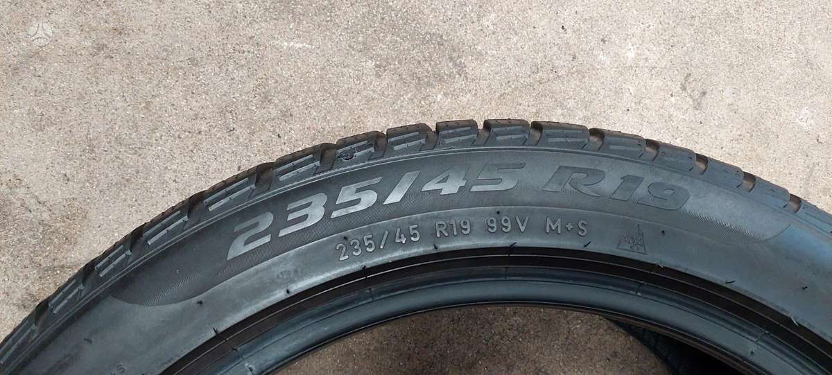 Pirelli, winter 235/45 R19