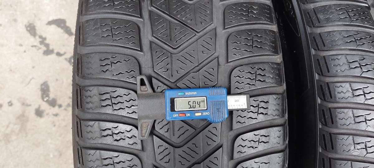 Pirelli, žieminės 235/45 R19