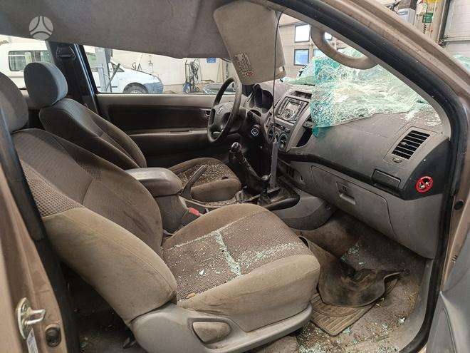 Toyota Hilux for parts