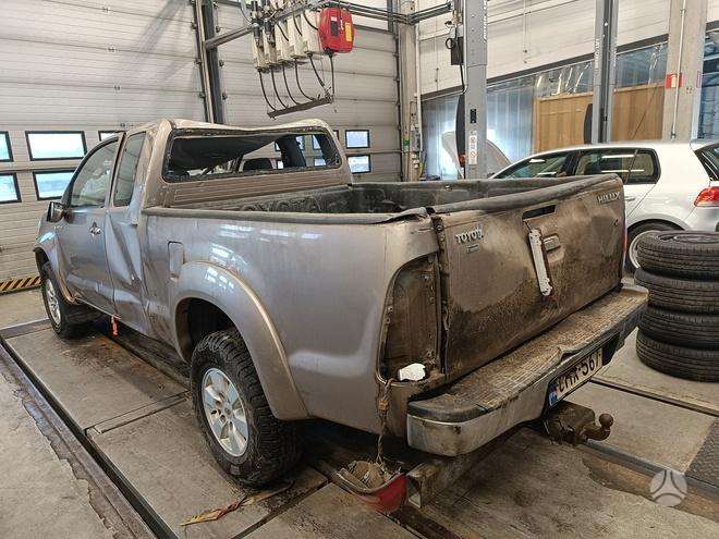 Toyota Hilux for parts