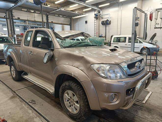 Toyota Hilux for parts