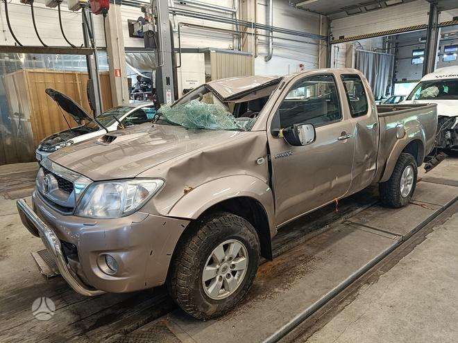 Toyota Hilux for parts
