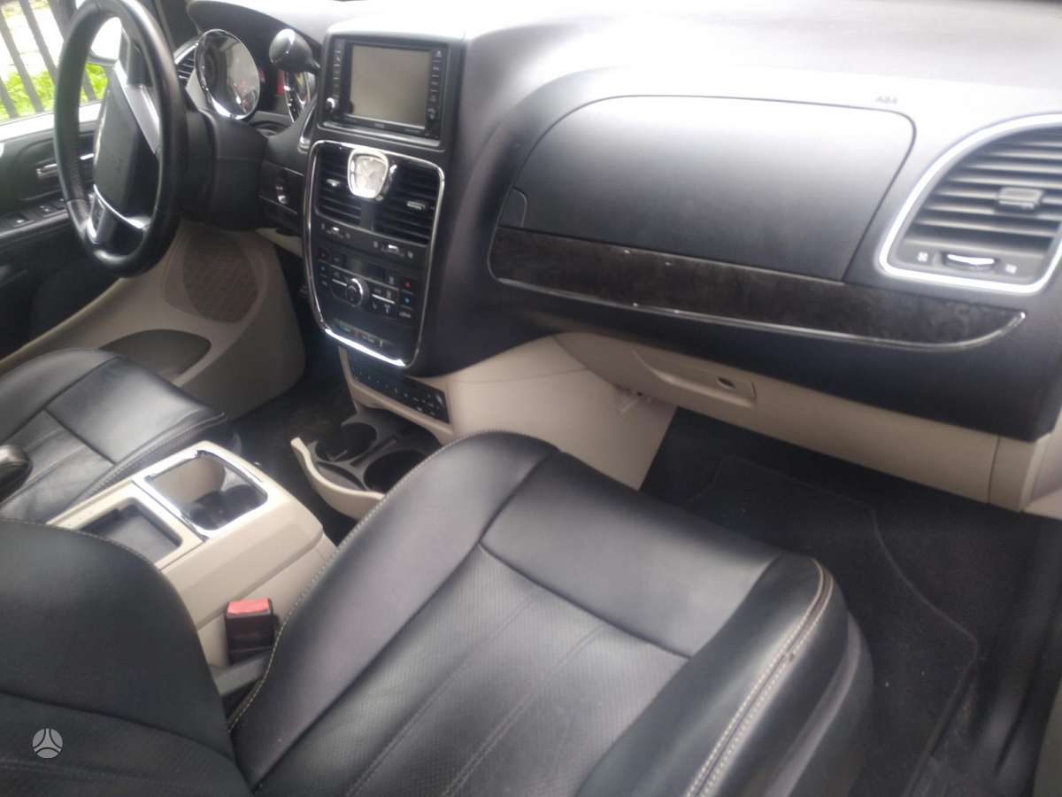 Chrysler Town & Country по частям