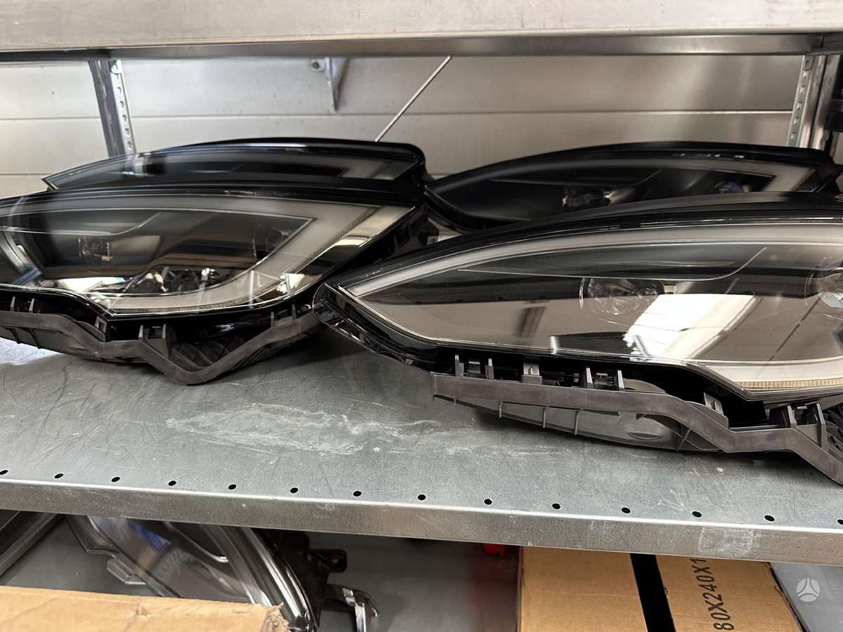 Tesla Model S rezerves daļās