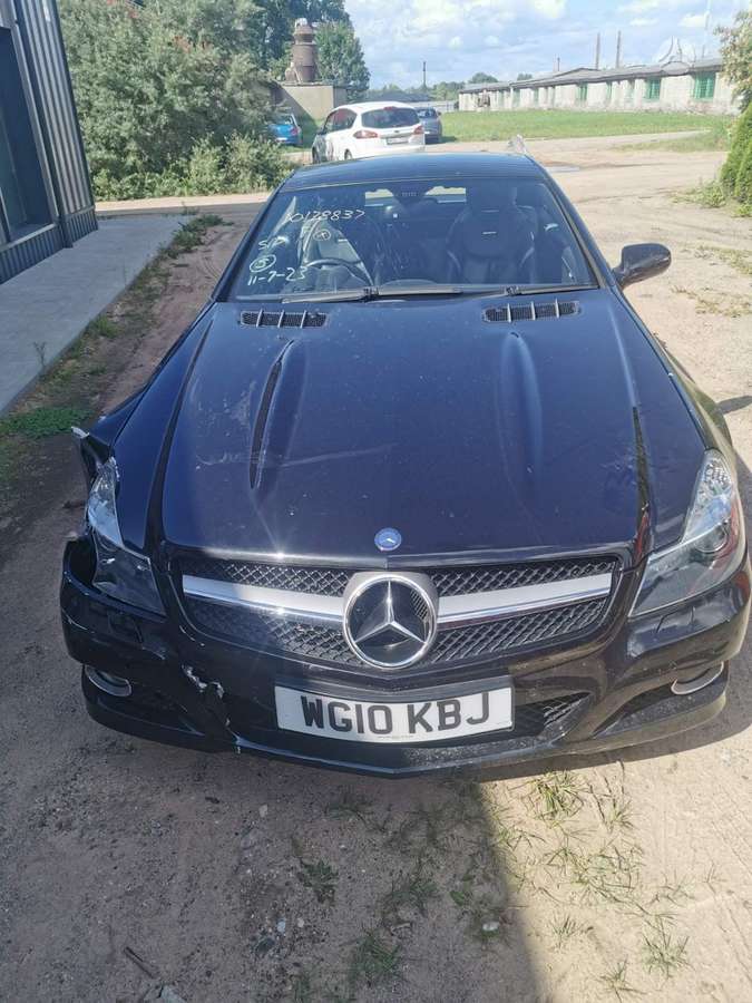 Mercedes-Benz SL350 по частям