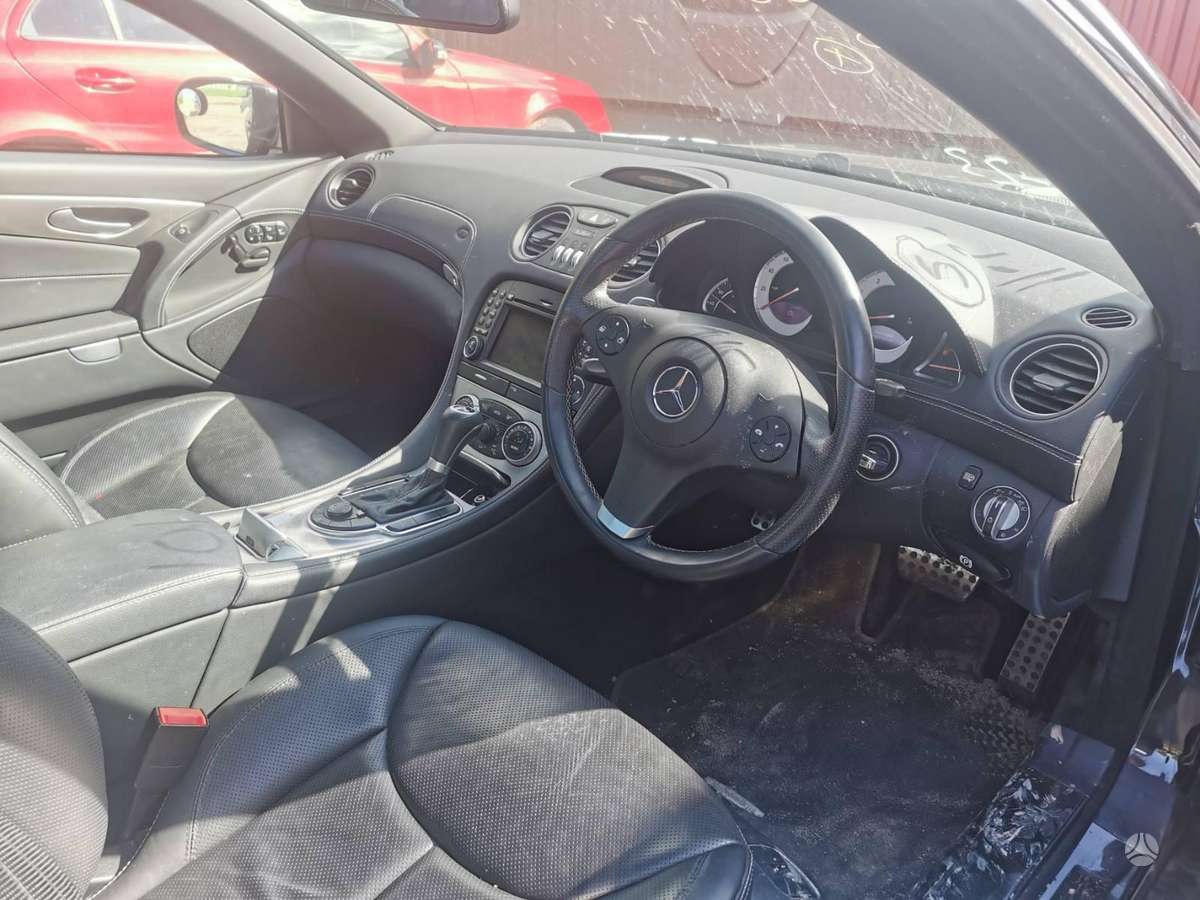 Mercedes-Benz SL350 по частям