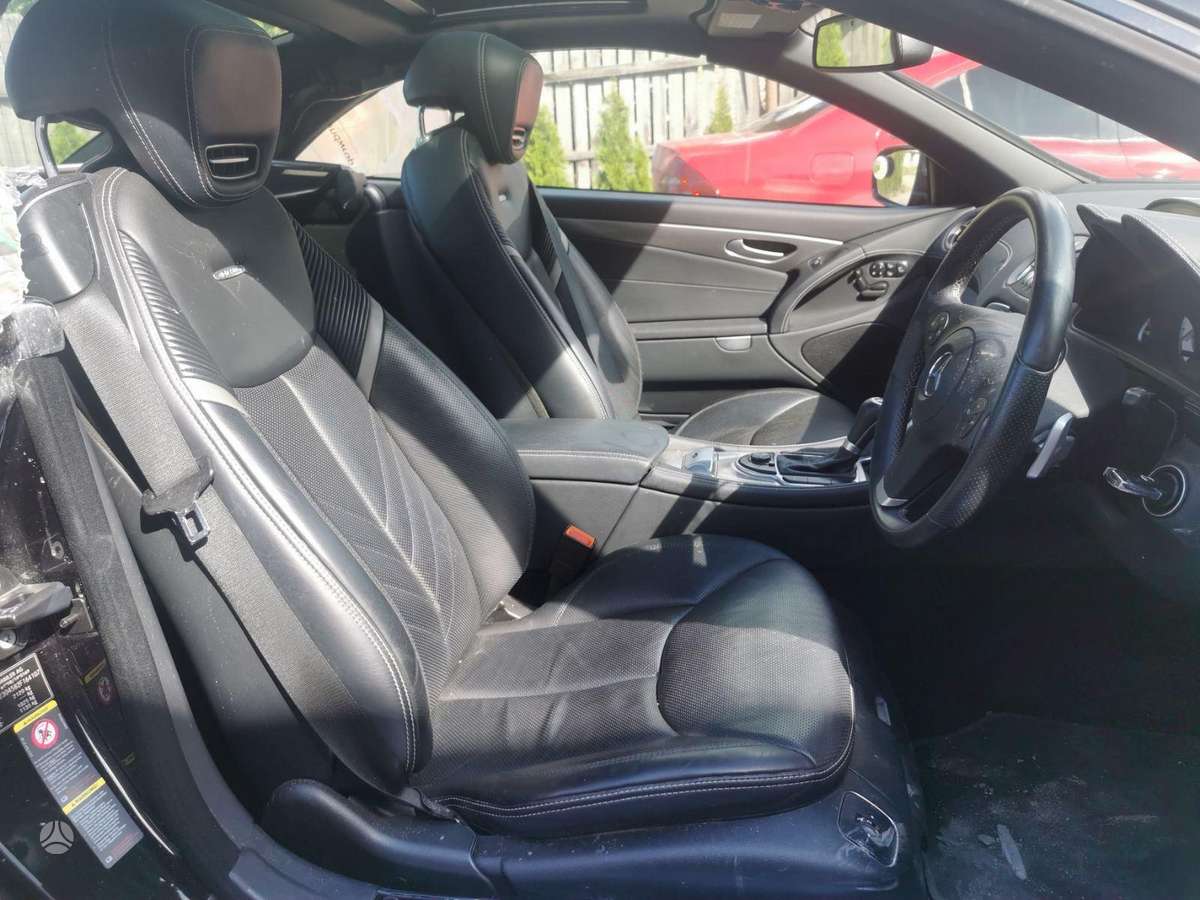 Mercedes-Benz SL350 dalimis