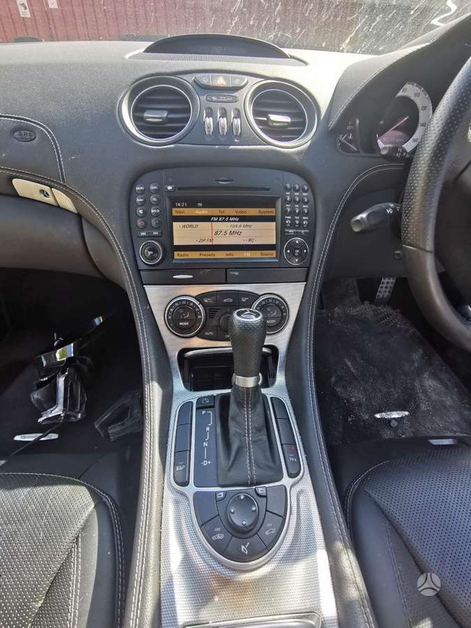 Mercedes-Benz SL350 по частям