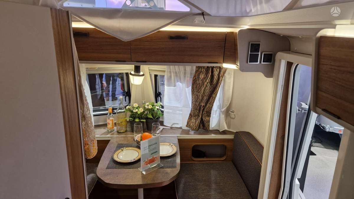 Eriba Touring 530, кемперы