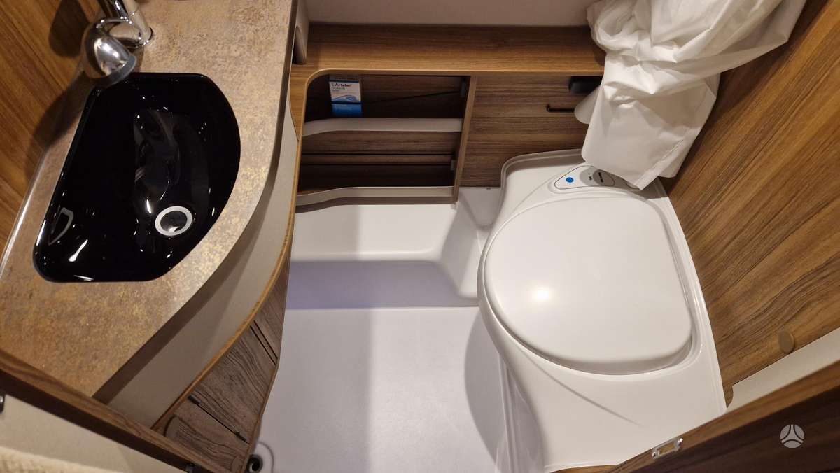 Eriba Touring 530, caravans