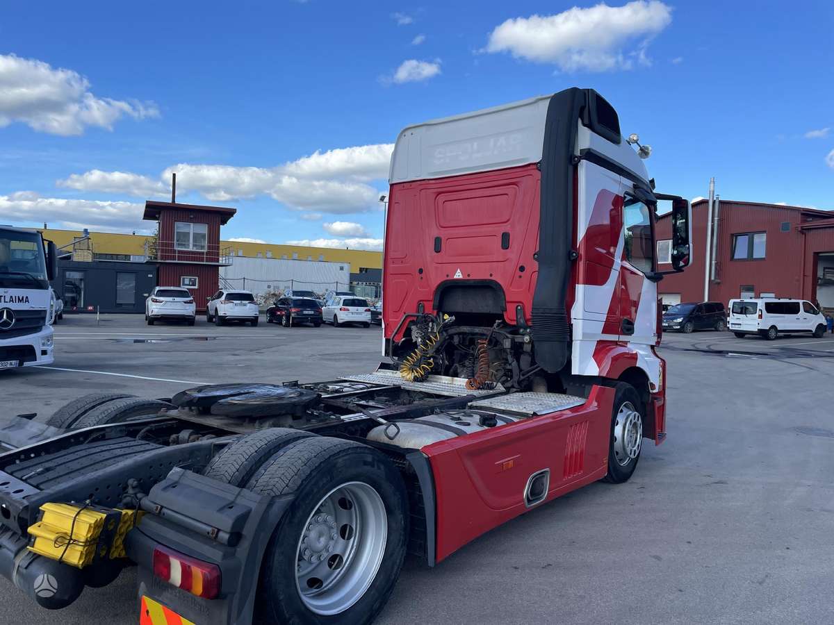 Mercedes-Benz Actros 1848, double sleeper