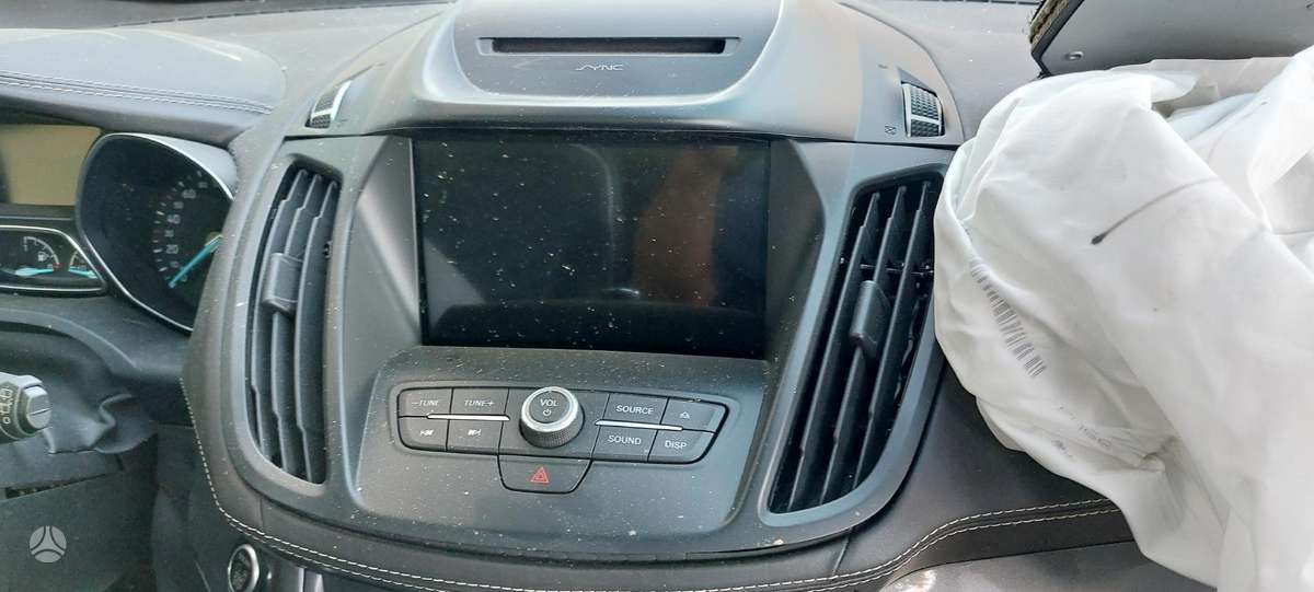 Ford Kuga, CV6W4C166BB
