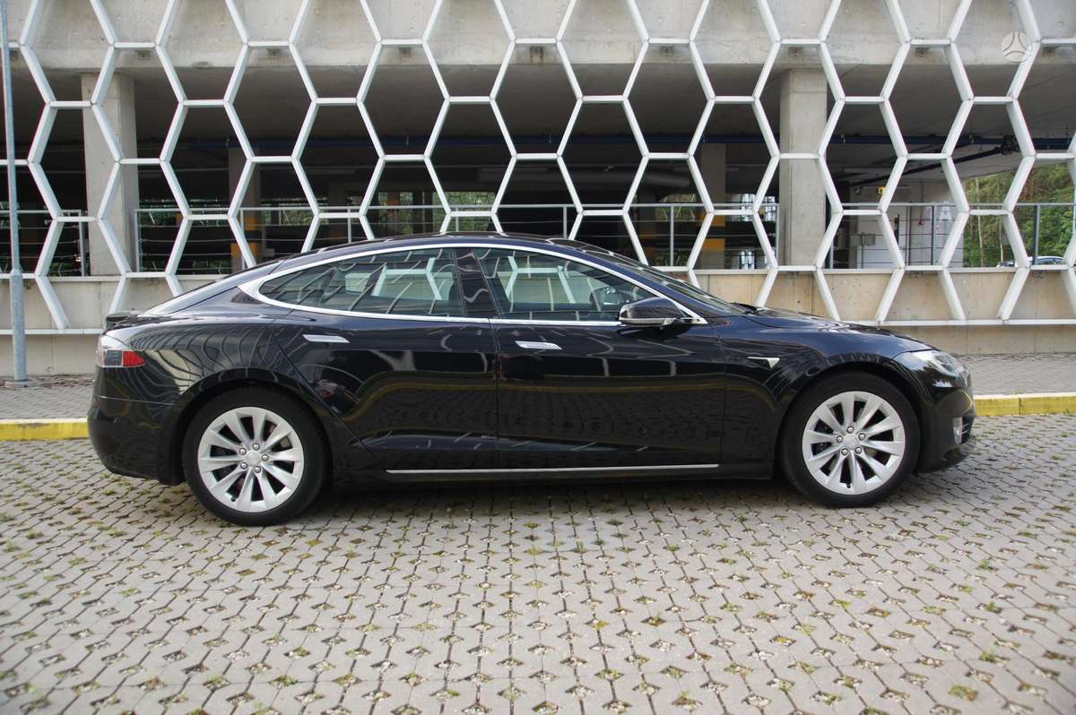 Tesla Model S, 100 kWh, hatchback
