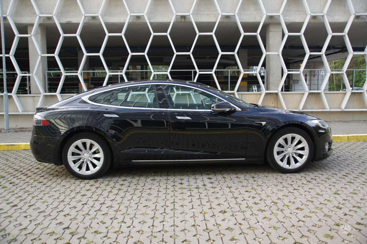 Tesla Model S, 100 kWh, hečbekas
