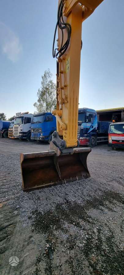 Komatsu Liugong CLG 922E, ekskavatoriai