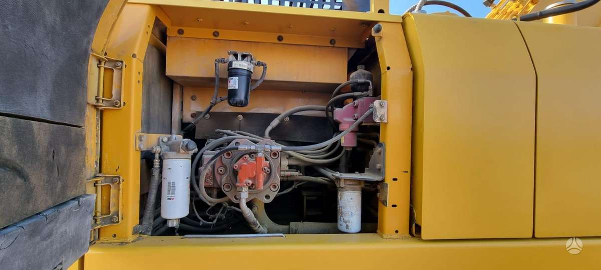 Komatsu Liugong CLG 922E, ekskavatoriai
