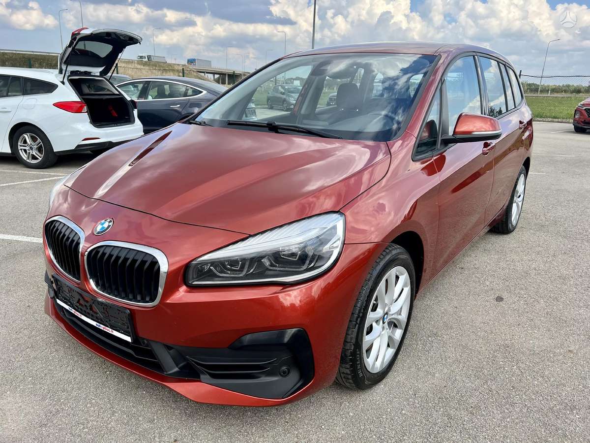 Minivan deals bmw 2018