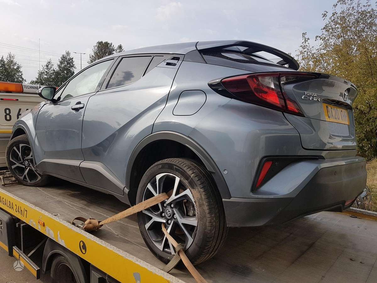 Toyota C-HR Dalimis