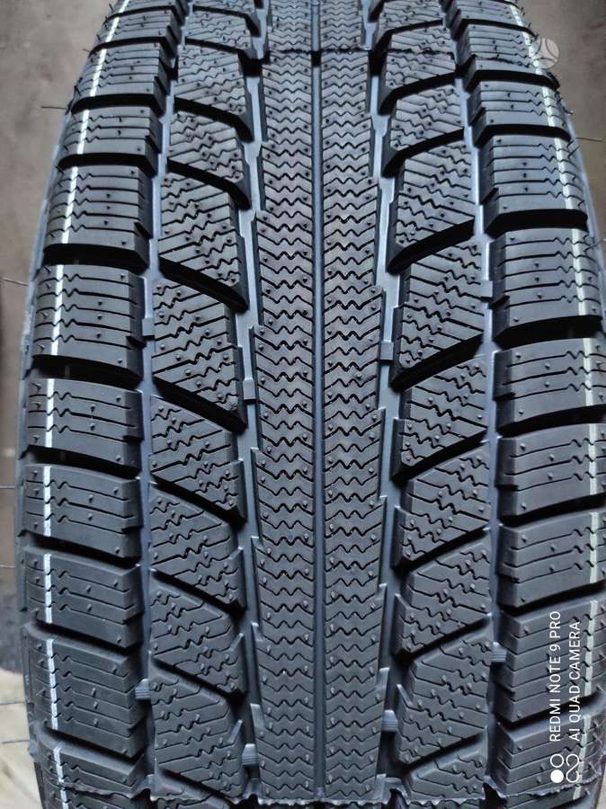 -Kita-, winter 215/60 R17