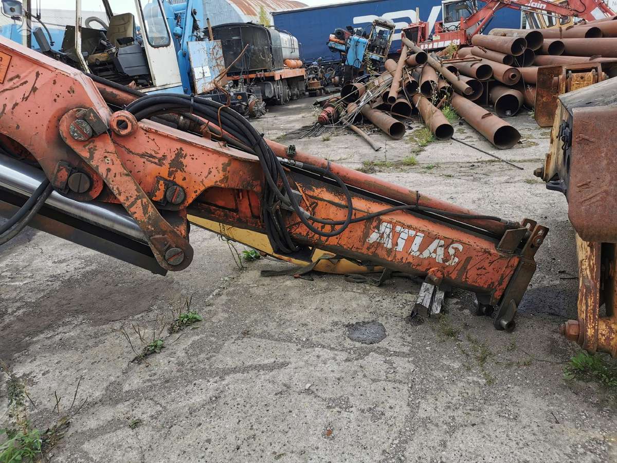 Atlas 125.1, crane