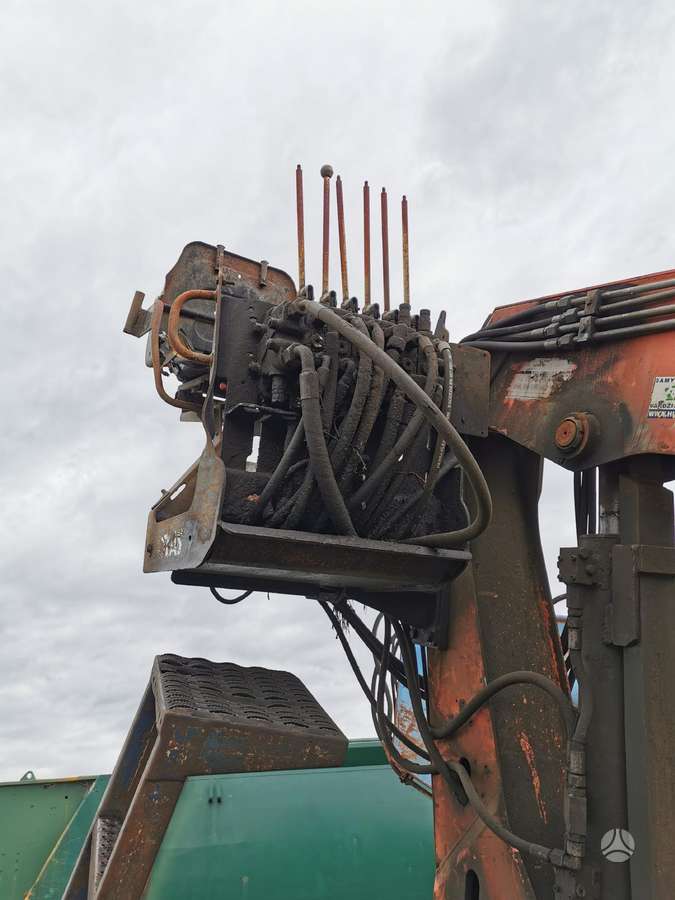 Atlas 125.1, crane