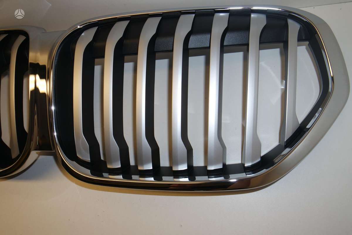 BMW X1 front grill