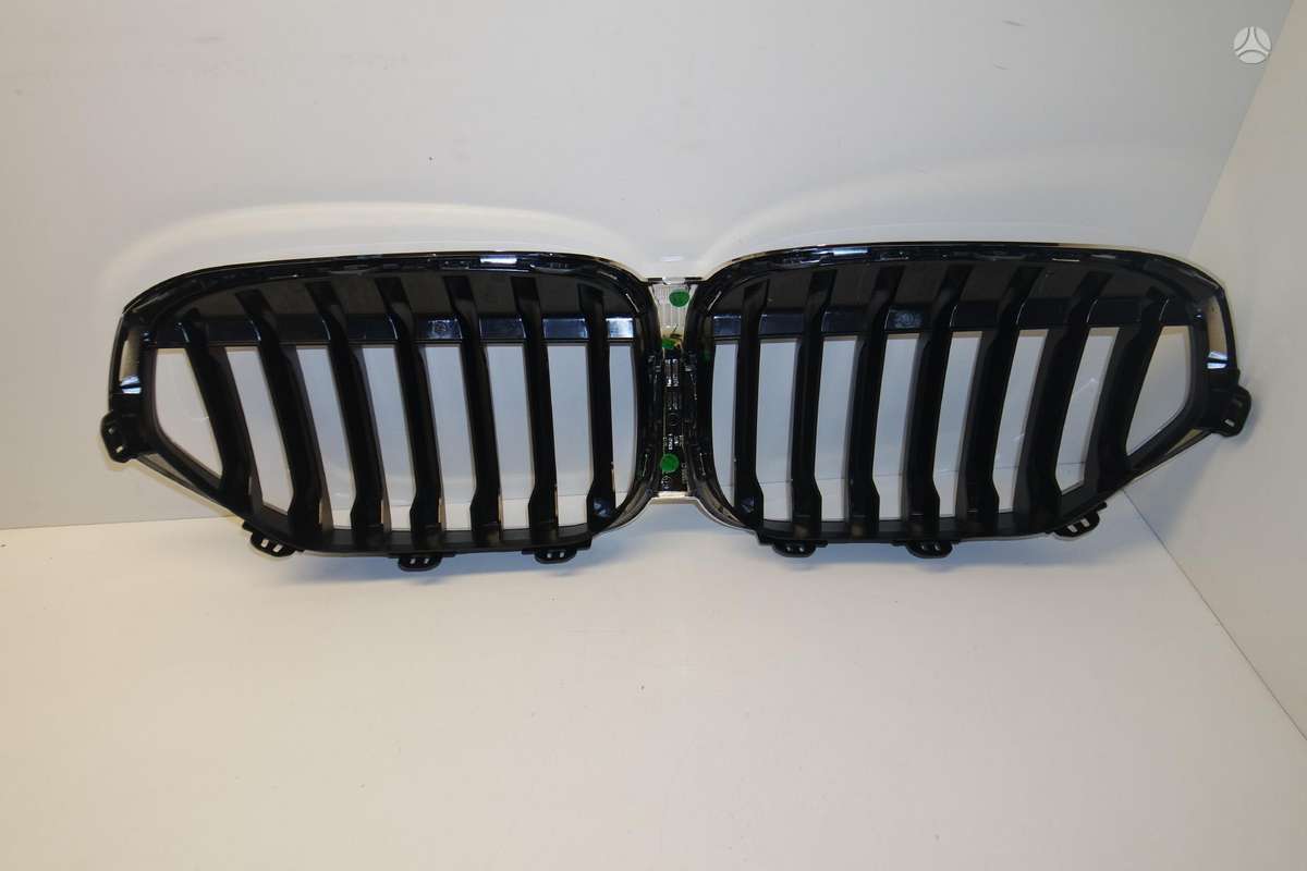 BMW X1 front grill