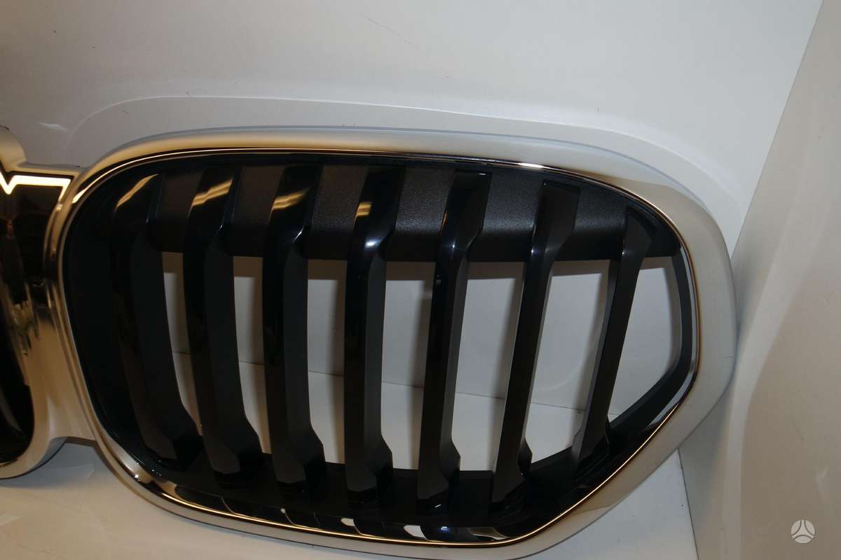 BMW X1 front grill