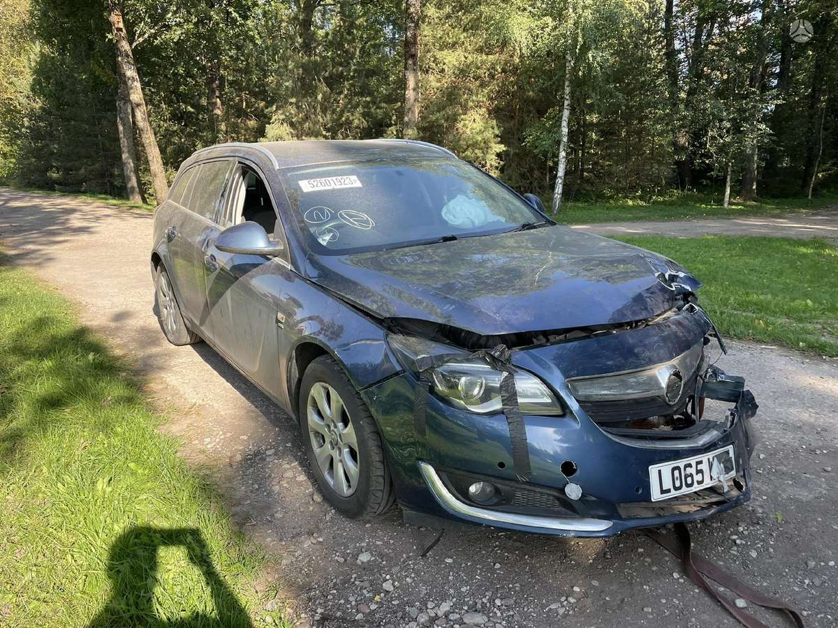Opel Insignia for parts