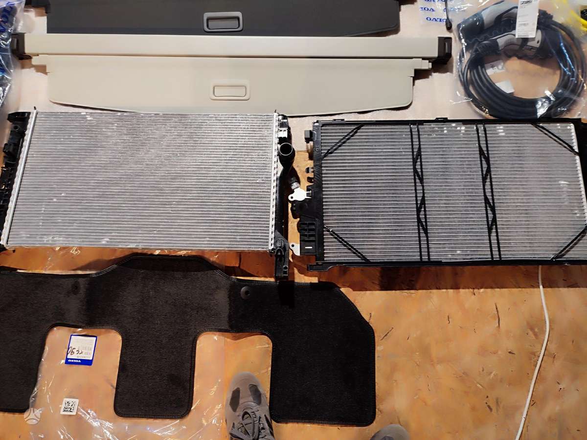 Volvo XC90 body parts