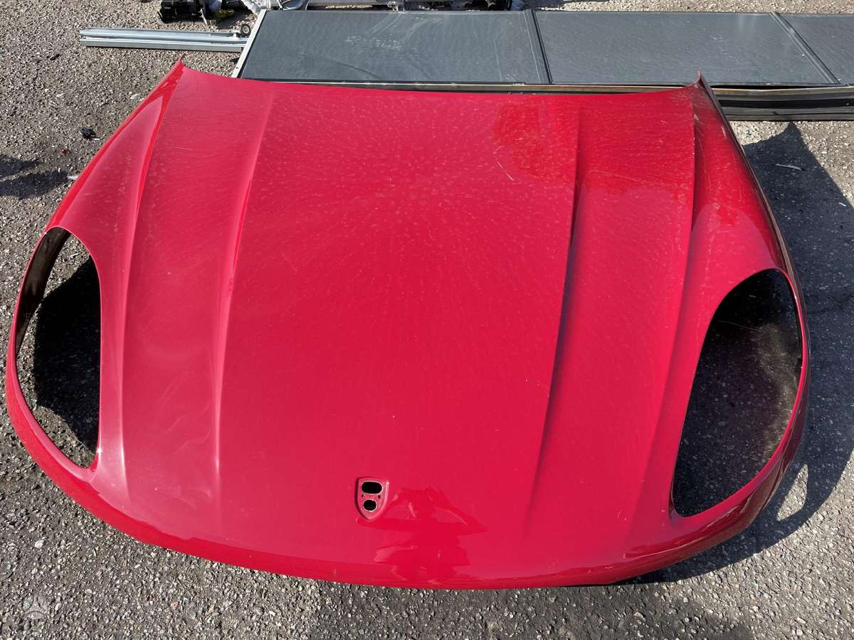 Porsche Macan hood (front, rear)