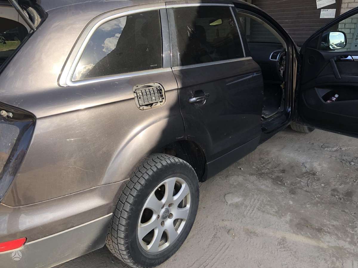 Audi Q7 по частям