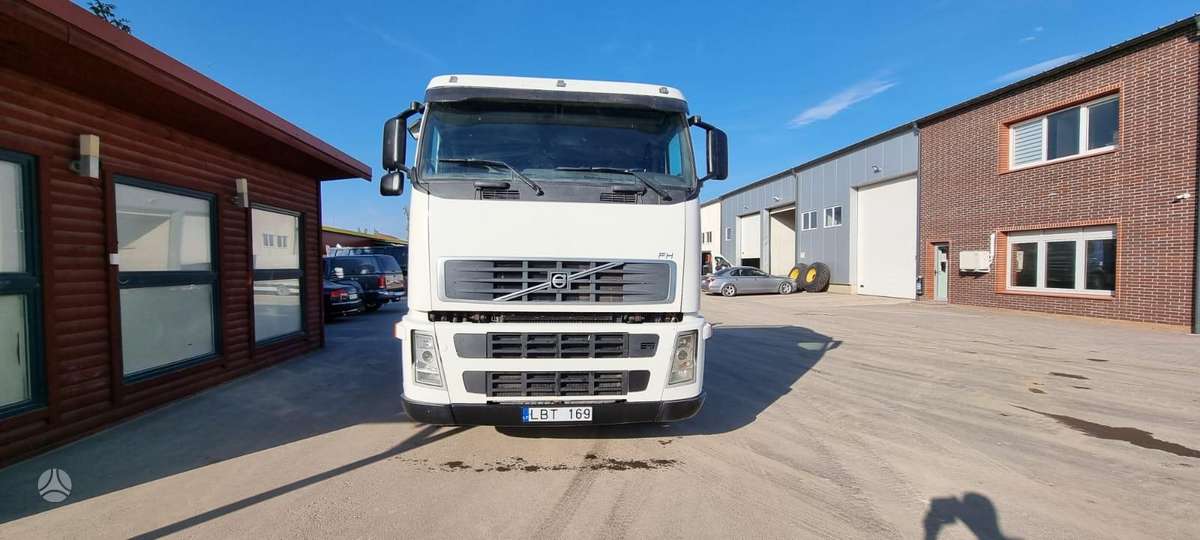 Volvo FM12 (Hook type), hooklift trucks