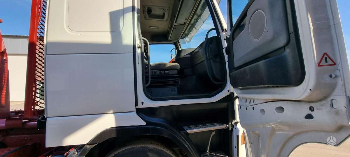 Volvo FM12 (Hook type), hooklift trucks