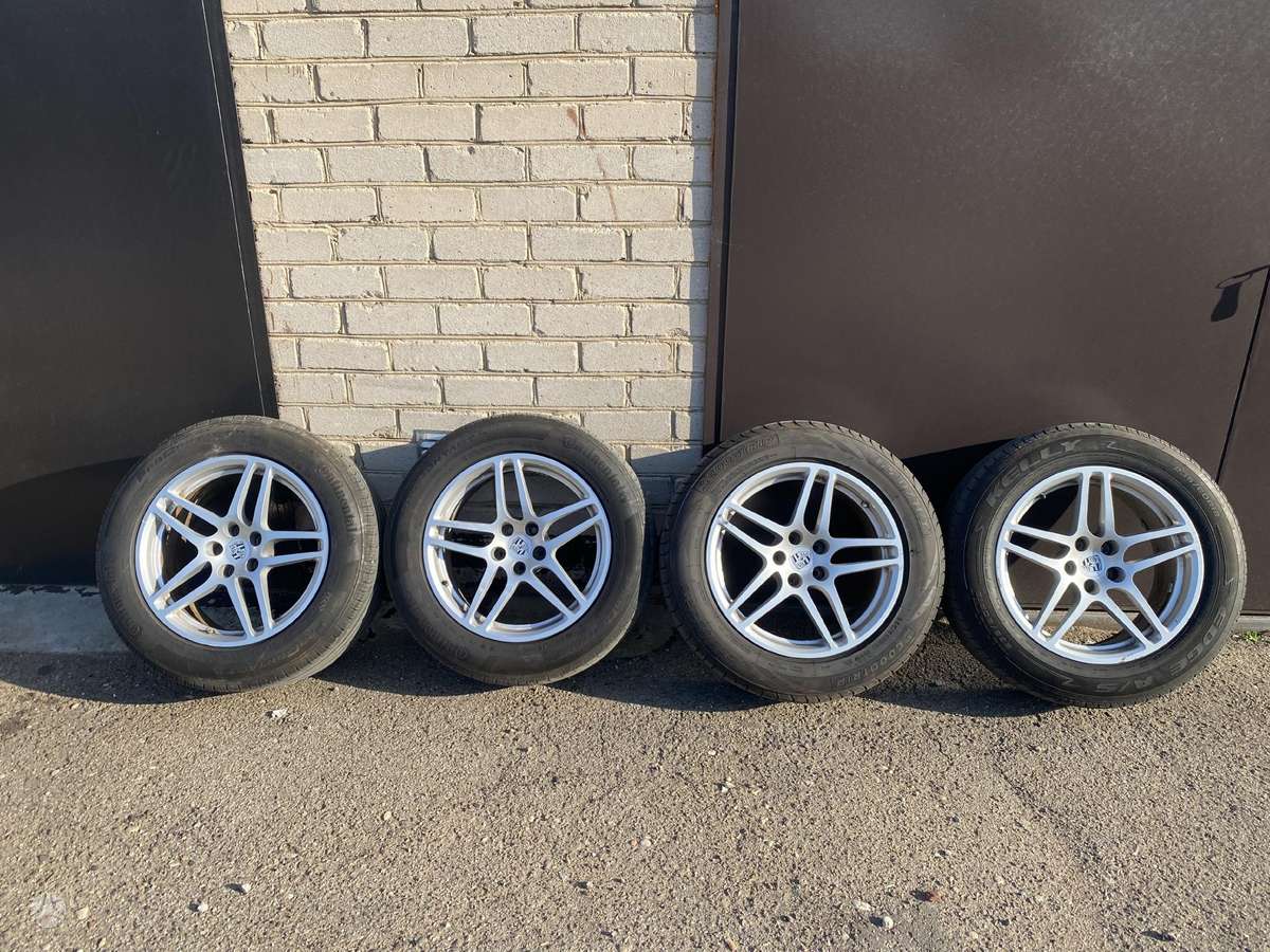 Porsche Macan body parts