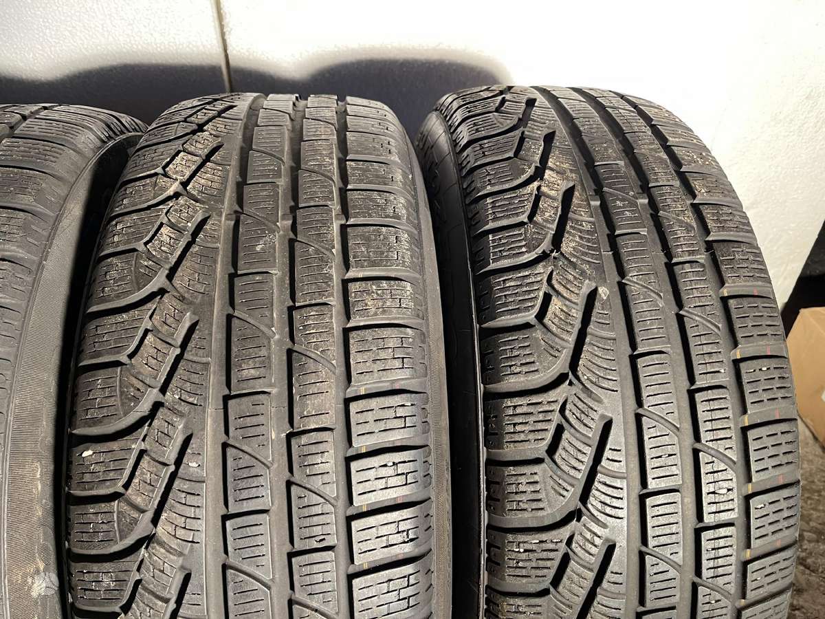 Pirelli Sottozero, зимние 225/60 R17