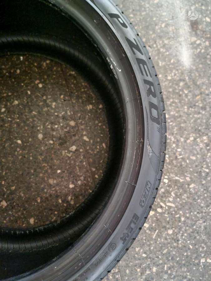 Pirelli, summer 305/30 R21