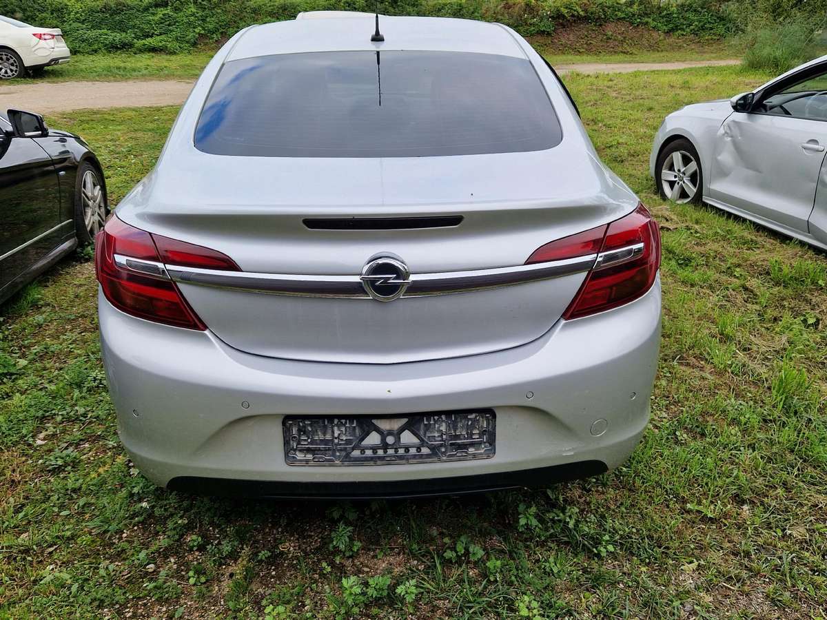 Opel Insignia по частям