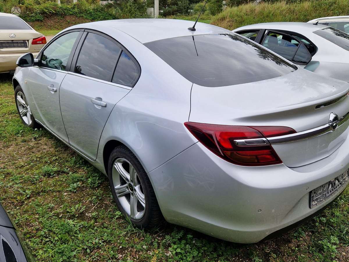 Opel Insignia по частям