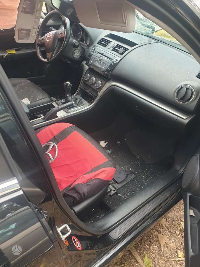 Mazda 6 dalimis