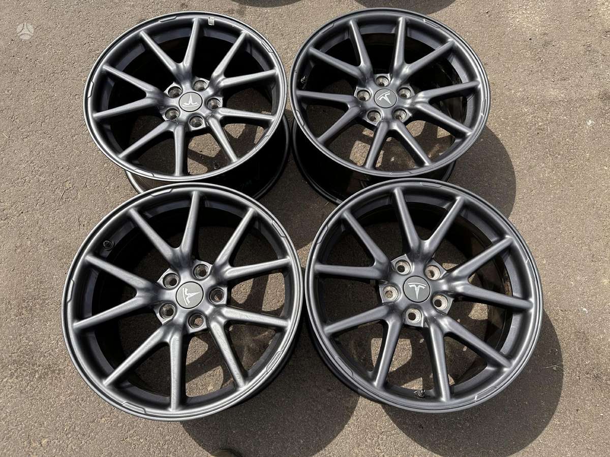 TESLA Model 3 originalūs, lengvojo lydinio, R18