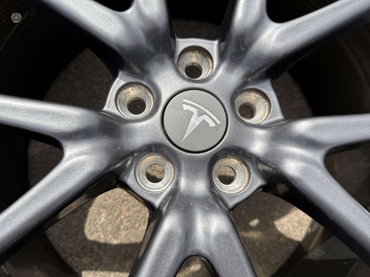 TESLA Model 3 originalūs, lengvojo lydinio, R18