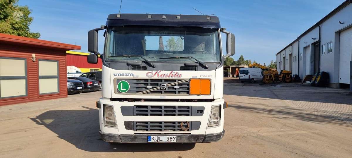 Volvo FM12, hooklift trucks
