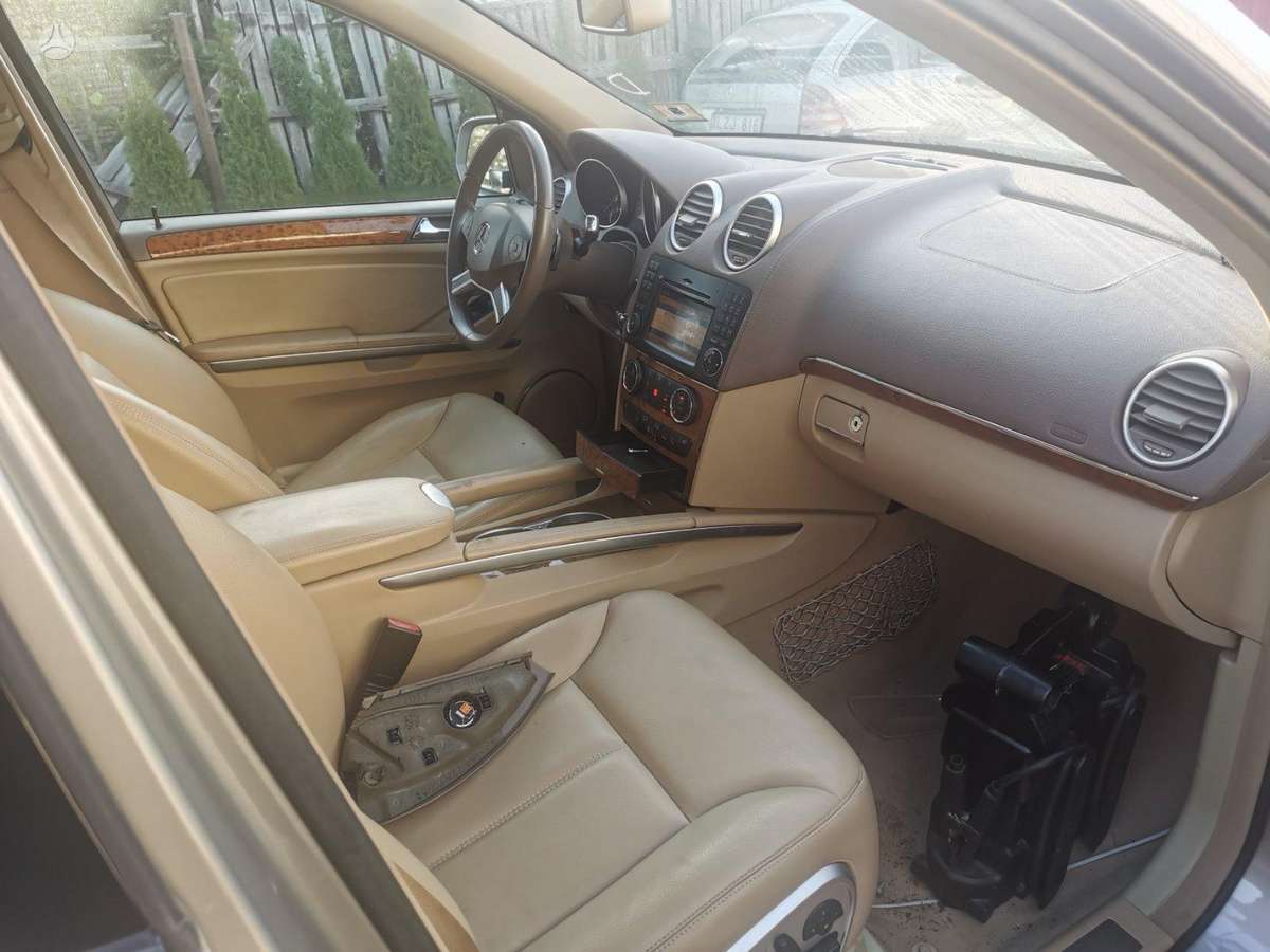 Mercedes-Benz GL450 по частям