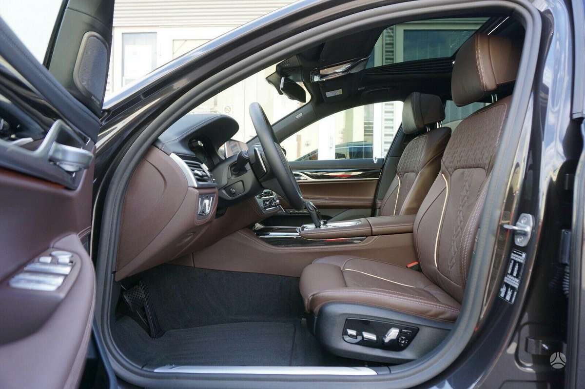 BMW 730, 3.0 l., Седан