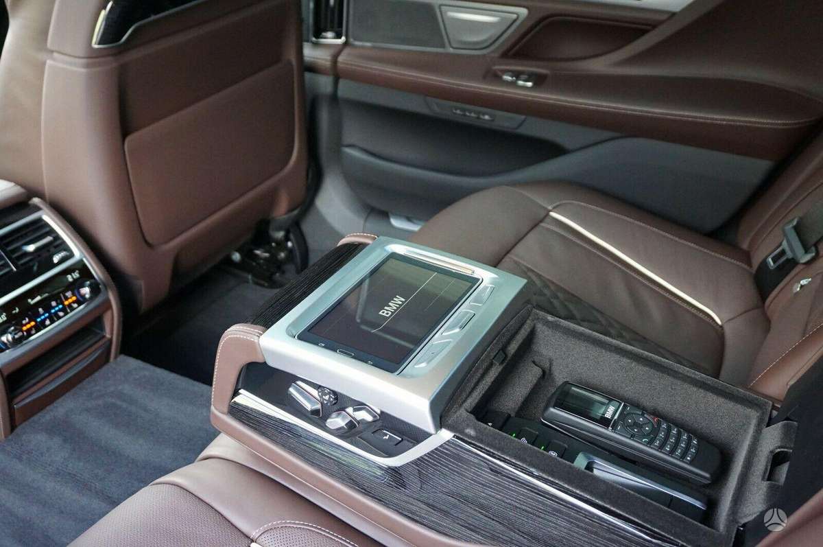BMW 730, 3.0 l., Седан