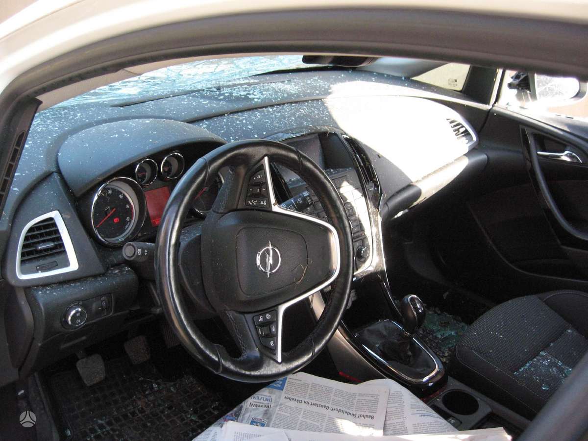Opel Astra Yra kablys