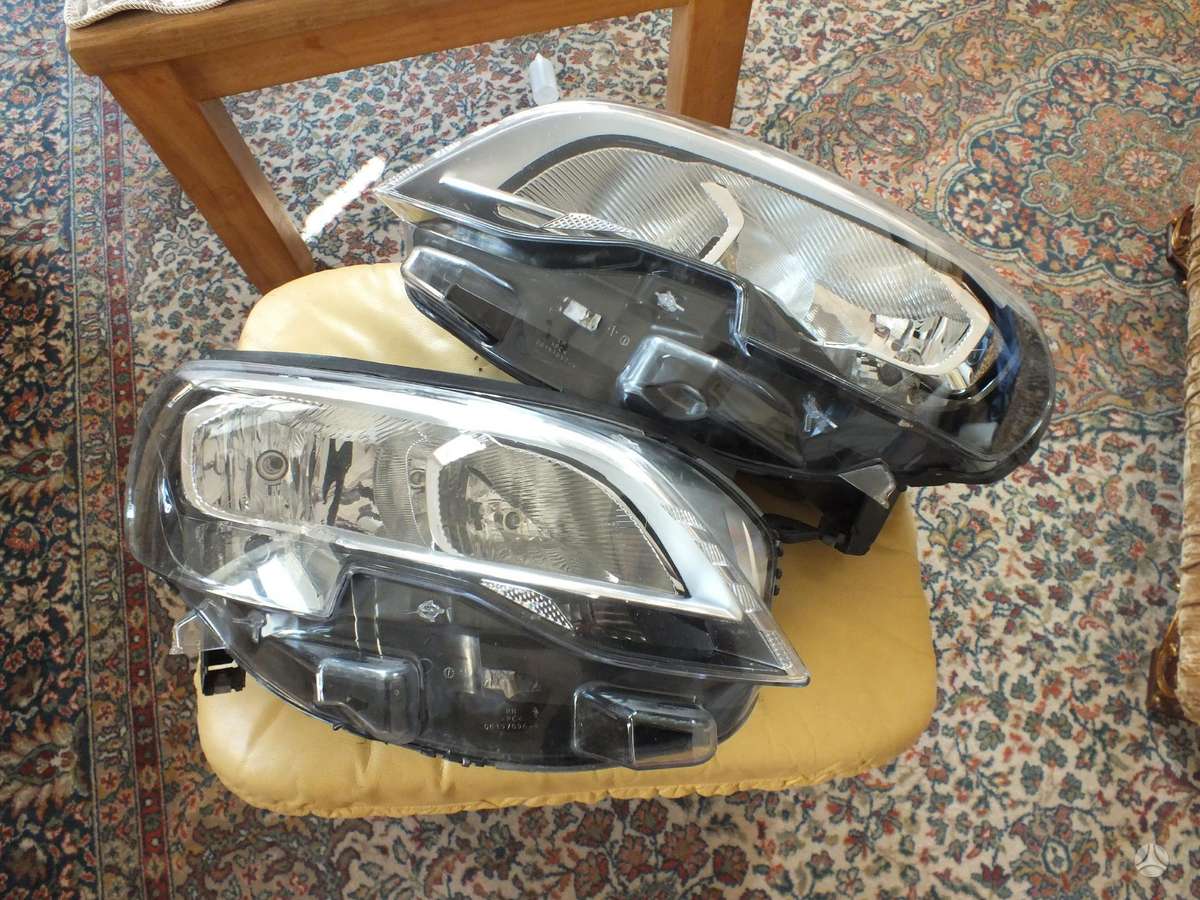 Peugeot Traveller lights